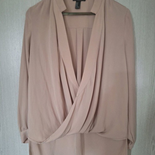 Forever 21 women's beige shirt size medium like new without buttons