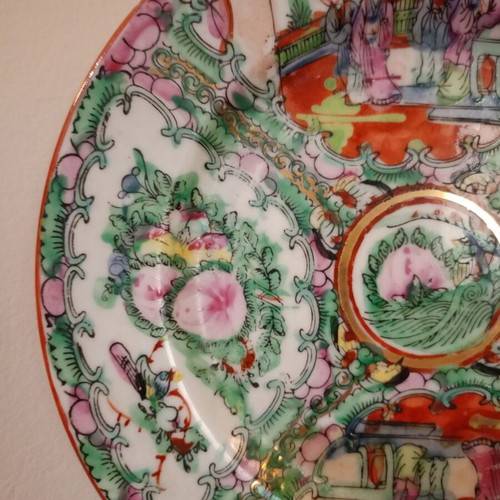 Japanese porcelain decorative plate used