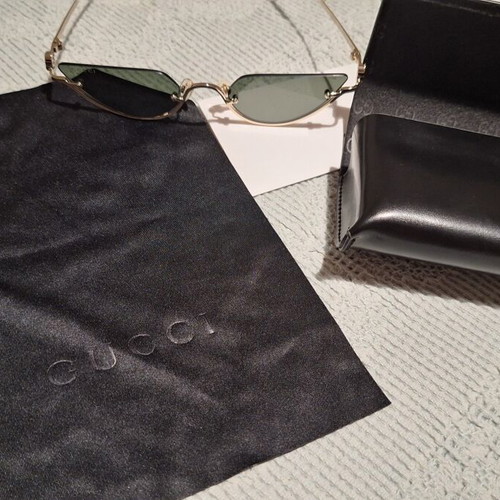 Gucci sunglasses, black