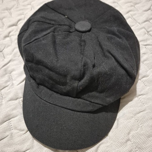 Black cap like new, size 54, autumn style