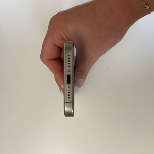 Apple iPhone 15 Pro 128GB Natural Titanium like new