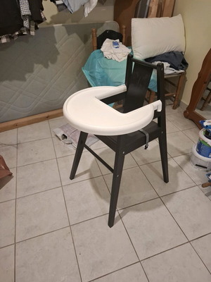 IKEA high chair like new with tray