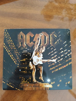 ACDC Stiff Upper Lip CD digipack like new, rock