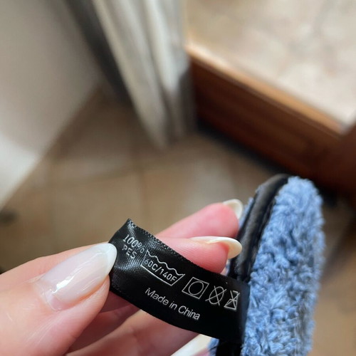Makeup remover sponge new, soft and easy to use