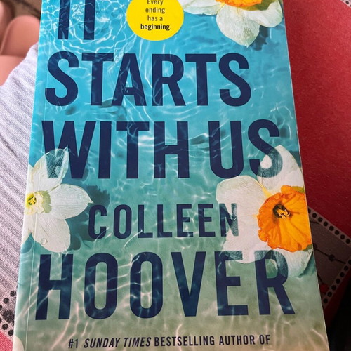 It Starts With Us book like new, English