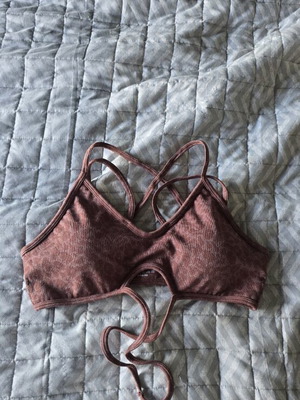 Strappy Sports Bra Shein new, brick red, size L