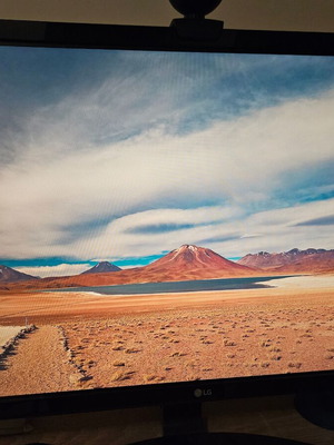 22'' Full HD IPS LED Monitor like new
