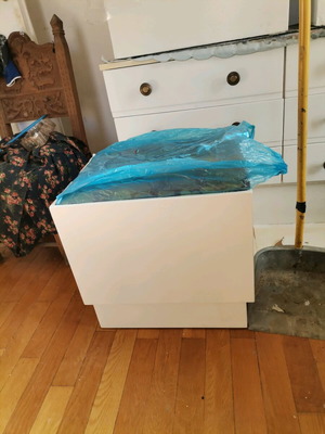 Stool used without storage space