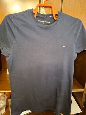 Tommy Hilfiger women's blue T-shirt like new size M