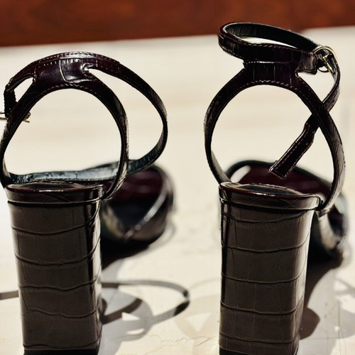 Mango strappy heels like new, burgundy croco texture