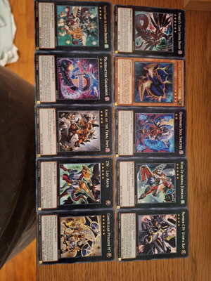 Yu-Gi-Oh XYZ комплект карти като нов
