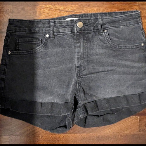 H&M black shorts like new, short denim