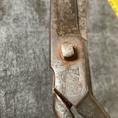 Old metal tailor scissors used, heavy-duty construction 25 cm