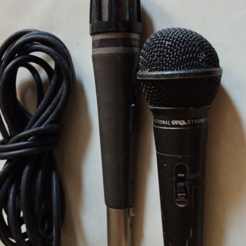 Unidyne B and Carol Dunamic Udm-525 microphones used, pack of 2