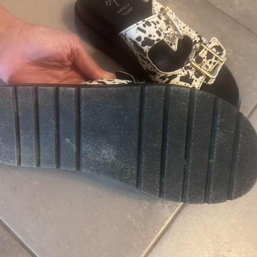 Mariella Fabiani zebra pony skin platform sandals, size 40