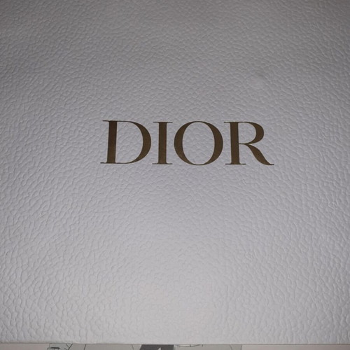 Paper bags and envelope like new, Louis Vuitton, Dior, 5526, 19V69