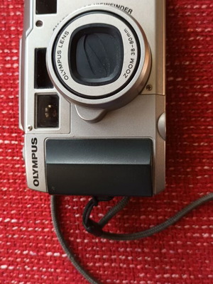 Olympus zoom camera used for repair or spare parts