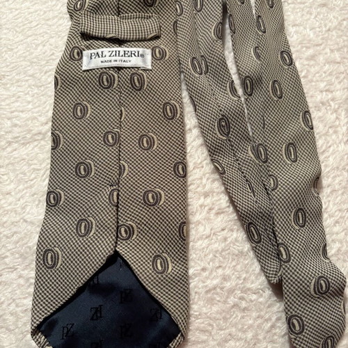 Vintage silk tie like new
