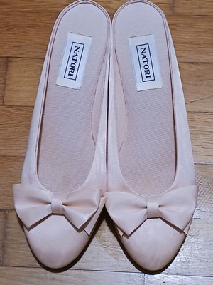 Natori vintage cream mules size 38 like new