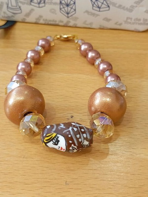 Handmade bracelet new with glass elements 19 cm length