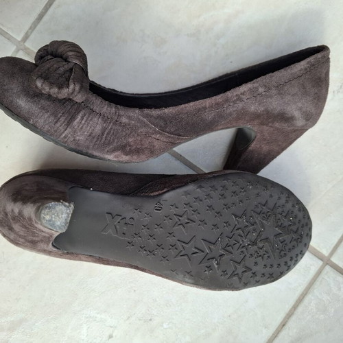 Xti Suede Brown Pumps Size 40 New with Non-Slip Sole