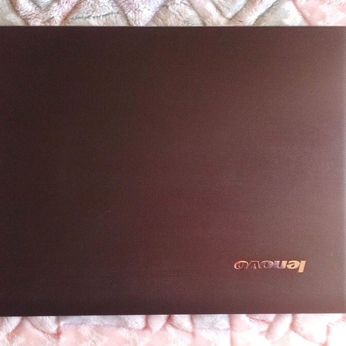 Lenovo G40-30 laptop like new, 14-inch screen, 2GB RAM, HDD