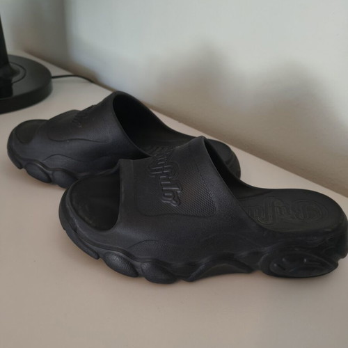 Buffalo pool slippers like new, size 38-39, black