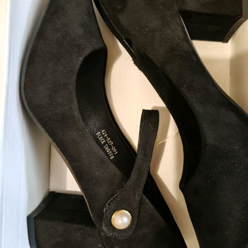 Women's black pumps size 39 like new, unworn