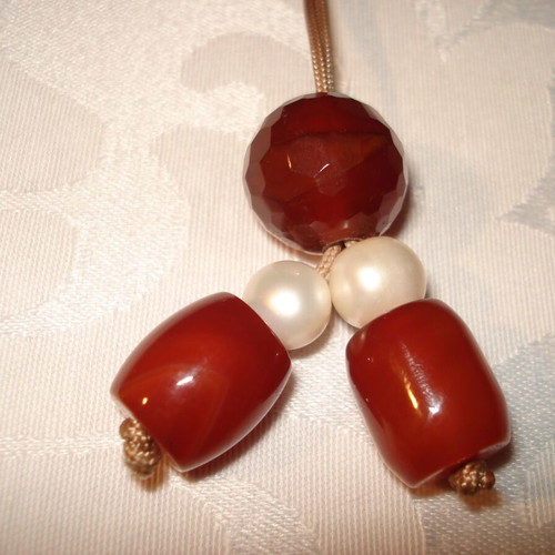Agate semi-precious stone worry beads with 5 pearls used