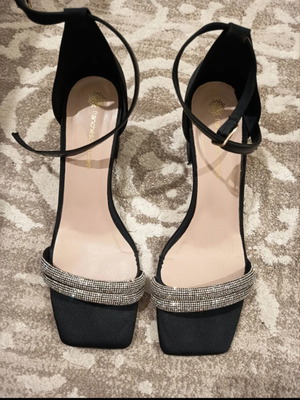 Franchesca Moretti women's black sandals with silver details