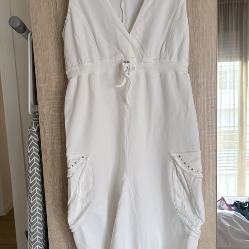 White dress with side pockets XL like new