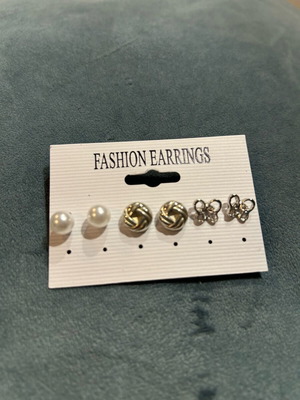 Earring set unused