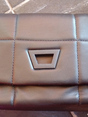 Black shoulder bag like new, synthetic leather