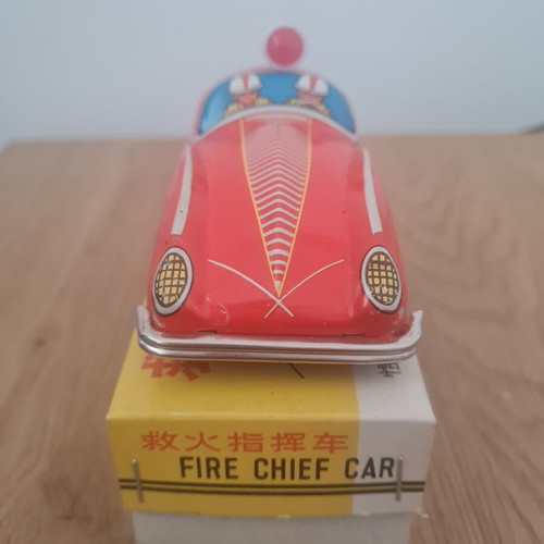 MF144 Fire Chief tin car like new, rare vintage toy