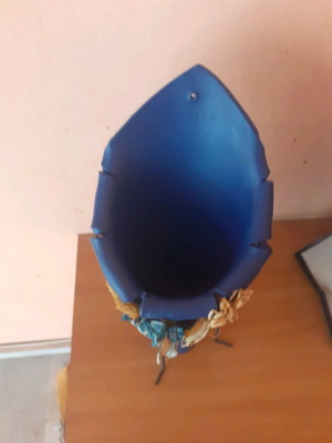 Dark blue vase like new