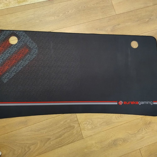 Mouse pad για ολόκληρο γραφείο σαν καινούργιο