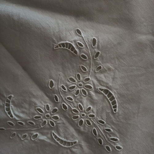 Rotonda with Cutwork Design Handmade Lace New 1.25x1.25 m