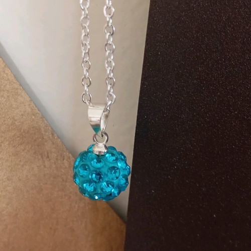 Necklace blue, 18kgp stamp, like new