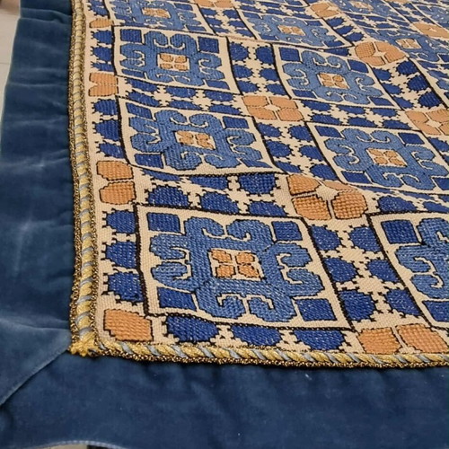 Embroidery 60x65 with velvet like new