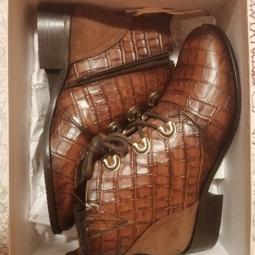 Mlv brown leather ankle boots new, size 40