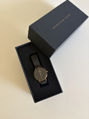 Daniel Wellington Petite Ashfield 32mm γυναικείο ρολόι σαν καινούργιο, μαύρο μεταλλικό μπρασελέ