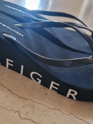 Tommy Hilfiger high platform sandals like new, size 41, white and blue