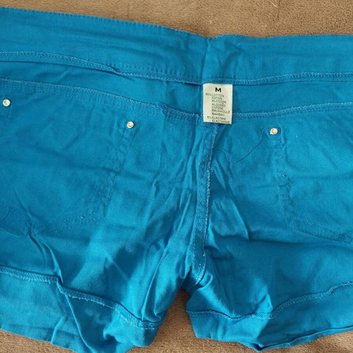 Women's shorts used medium turquoise