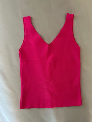 Fuchsia blouse like new, elastic, size S