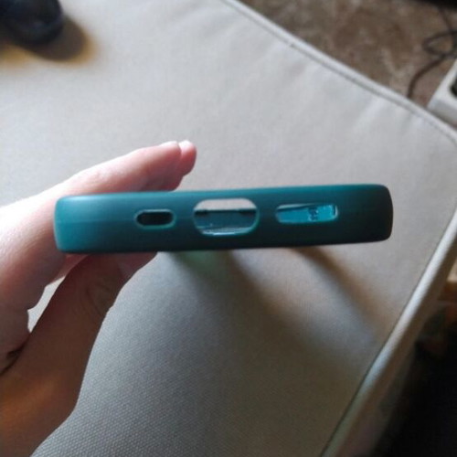 iPhone 15 Pro green case like new