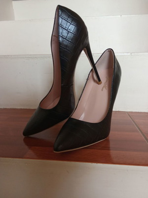 Black crocodile pattern high heel pumps new size 38