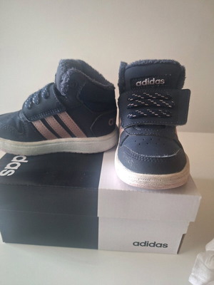 Adidas sports boots size 20 like new, dark blue with pink