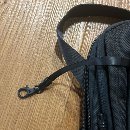 Tumi messenger bag for iPad like new, black and gray