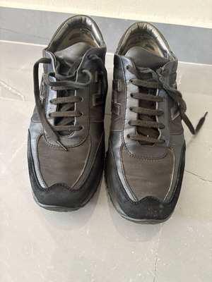 Hogan sneakers μαύρα μεταχειρισμένα, νούμερο 38,5-39, φαρδιά γραμμή