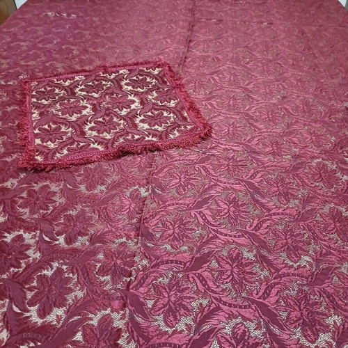 Chenille quilt burgundy with pillowcase, like new